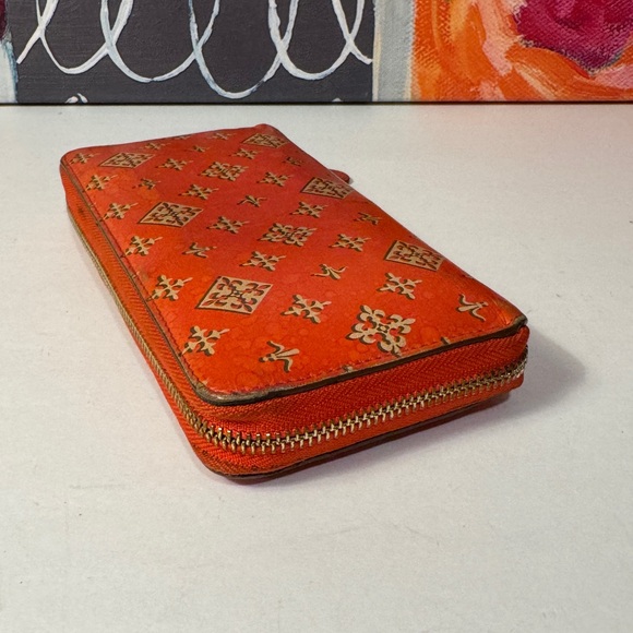 Tory Burch Vibrant Orange Patterned Wallet - Picture 8 of 15